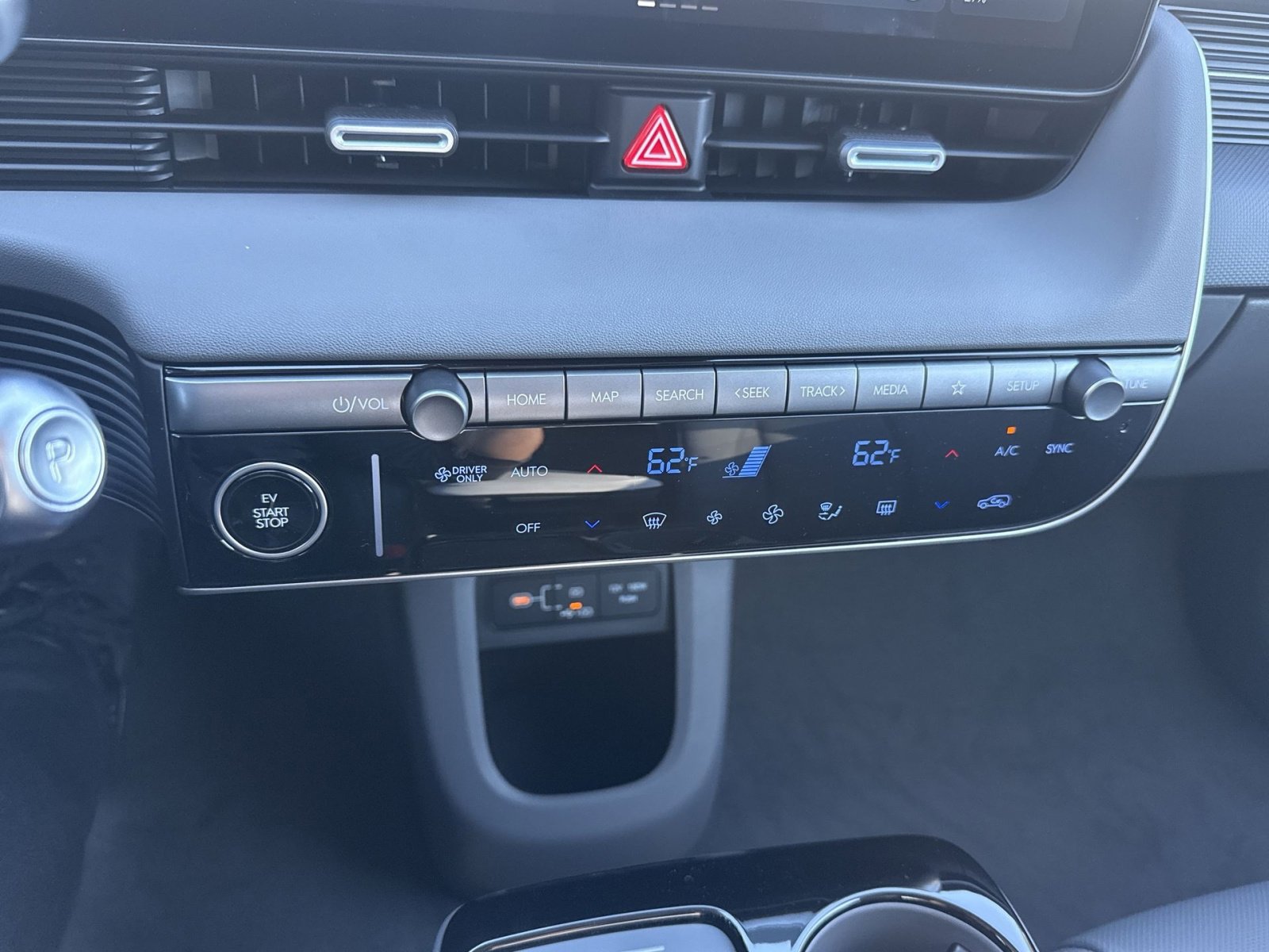 New 2025 Hyundai Ioniq 5 SEL image 21