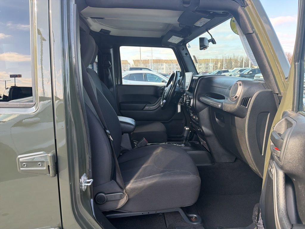 Used 2015 Jeep Wrangler Unlimited Sport w/ Quick Order Package 24S image 28