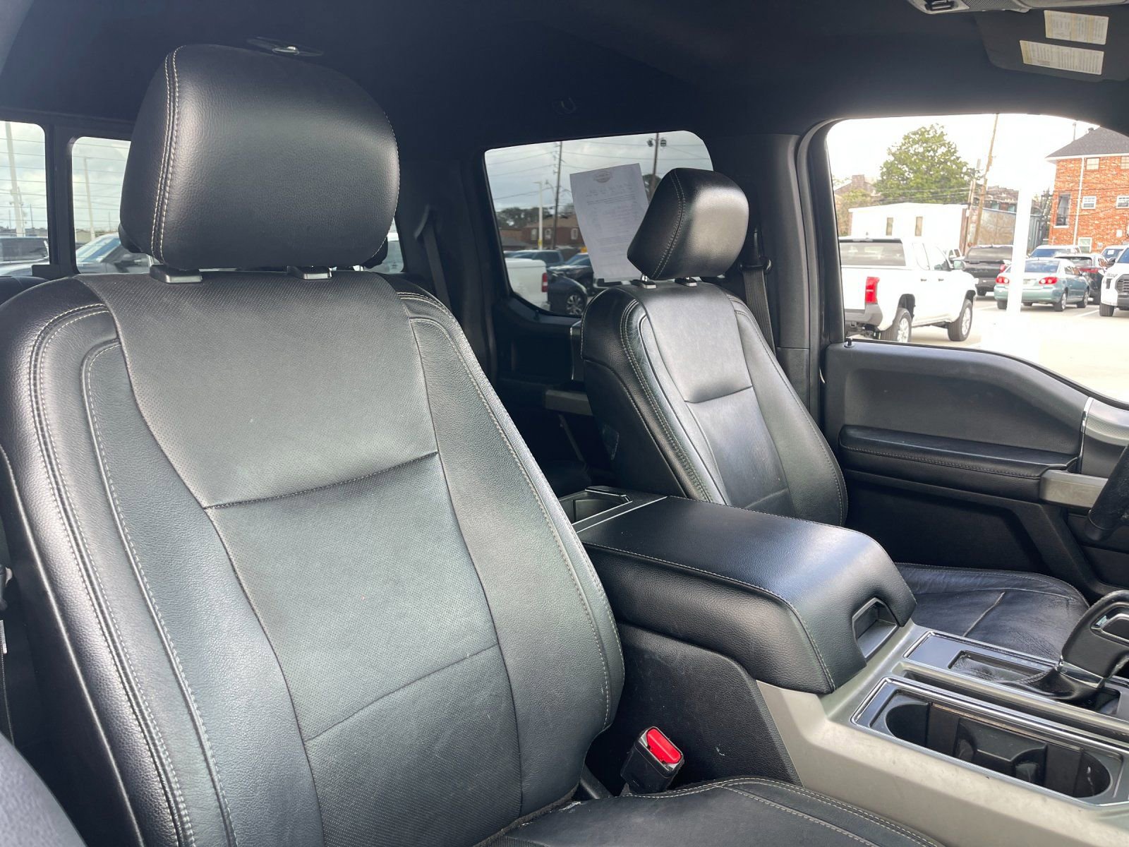 Used 2015 Ford F150 Lariat image 16