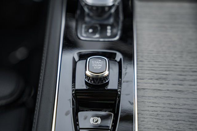 Used 2026 Volvo XC90 B6 Ultra w/ Protection Package Premier AWD/4WD image 23