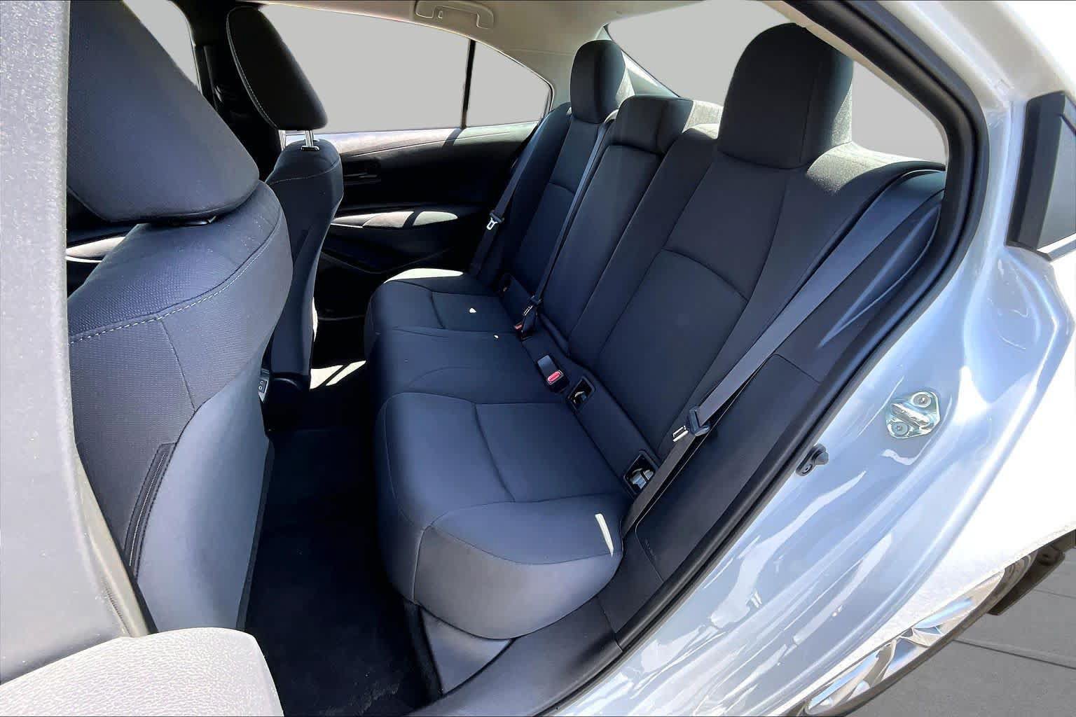 Used 2025 Toyota Corolla LE w/ LE Premium Package FWD image 19