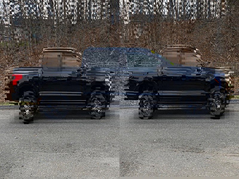 Used 2023 Ford F150 Lightning Lariat image 5