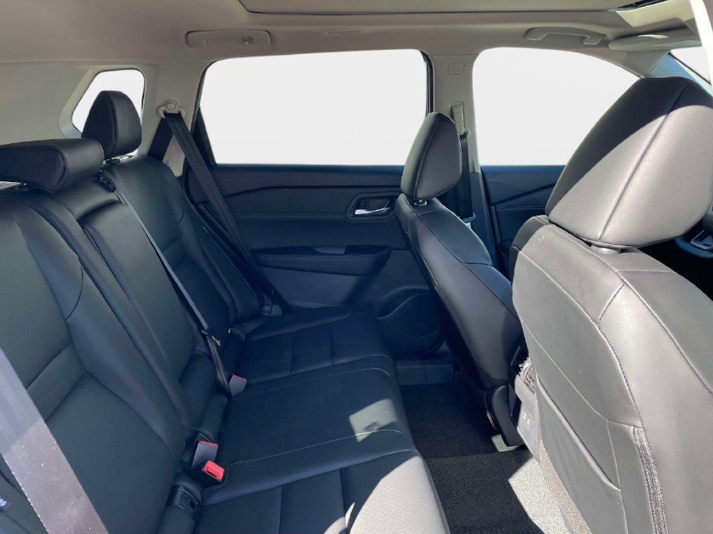 New 2027 Nissan Rogue Dark Armor FWD image 12