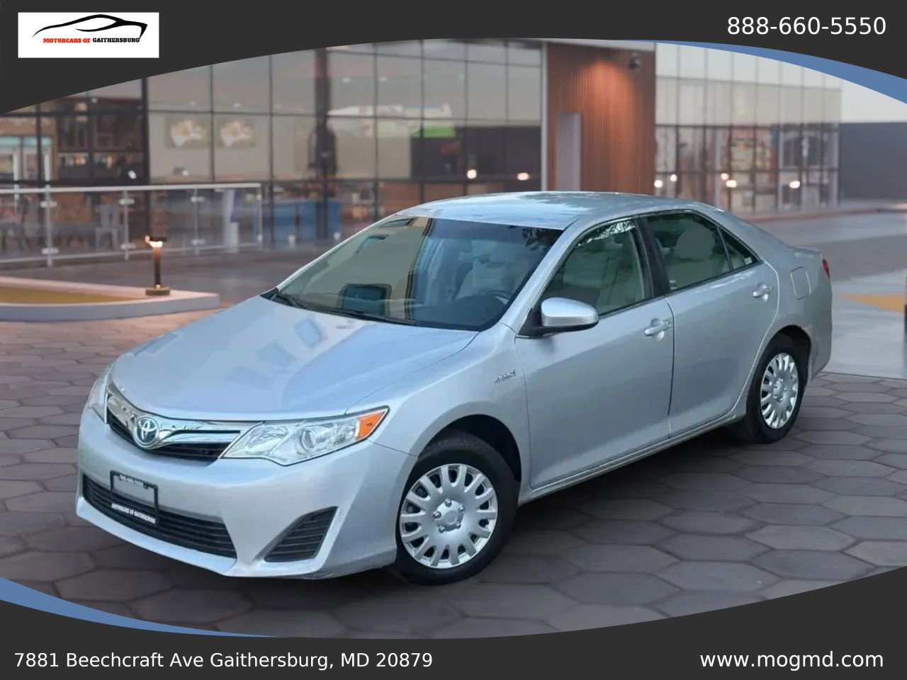 Used 2012 Toyota Camry LE FWD image 1