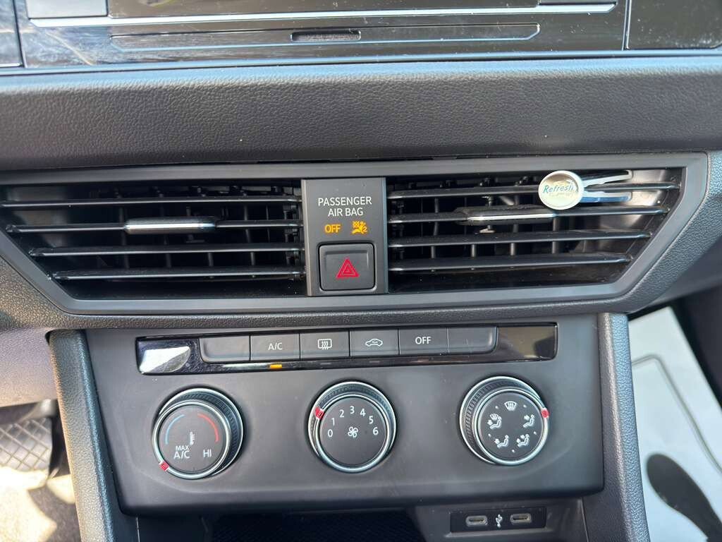 Used 2021 Volkswagen Jetta R-Line image 13