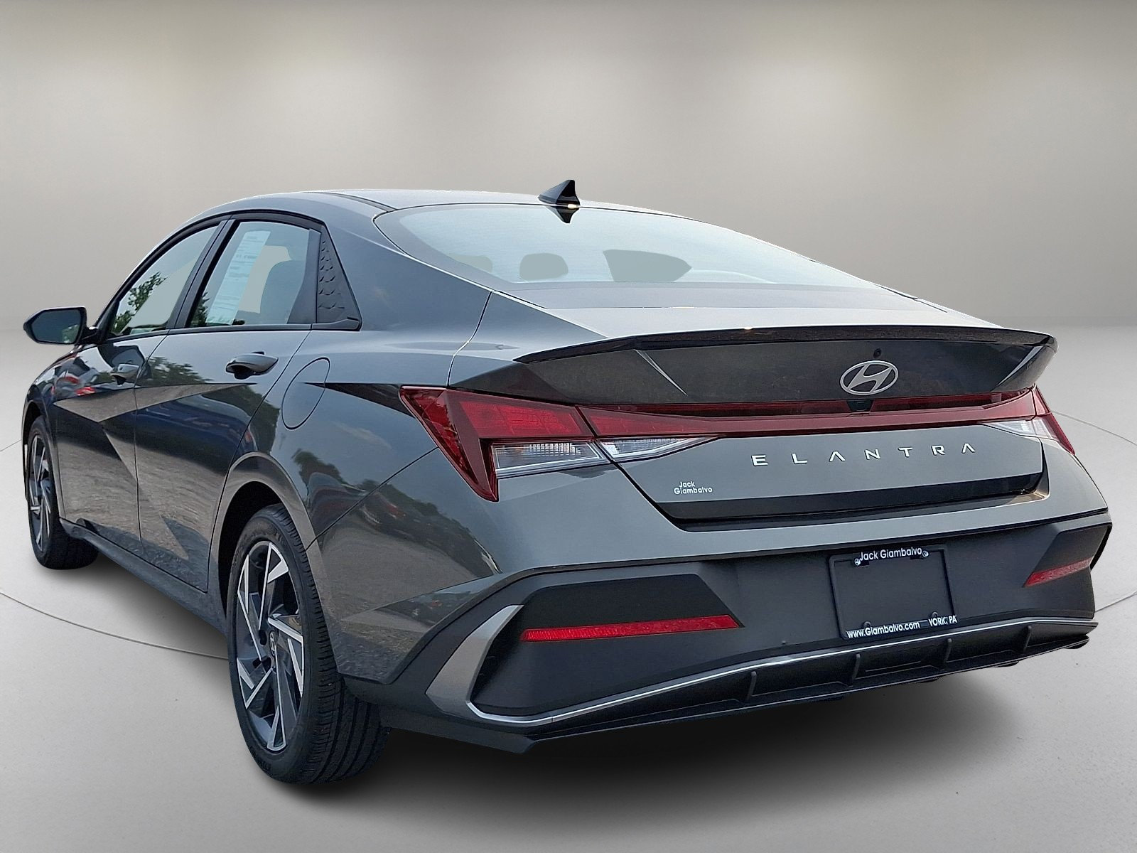 Certified 2025 Hyundai Elantra Sport FWD image 8