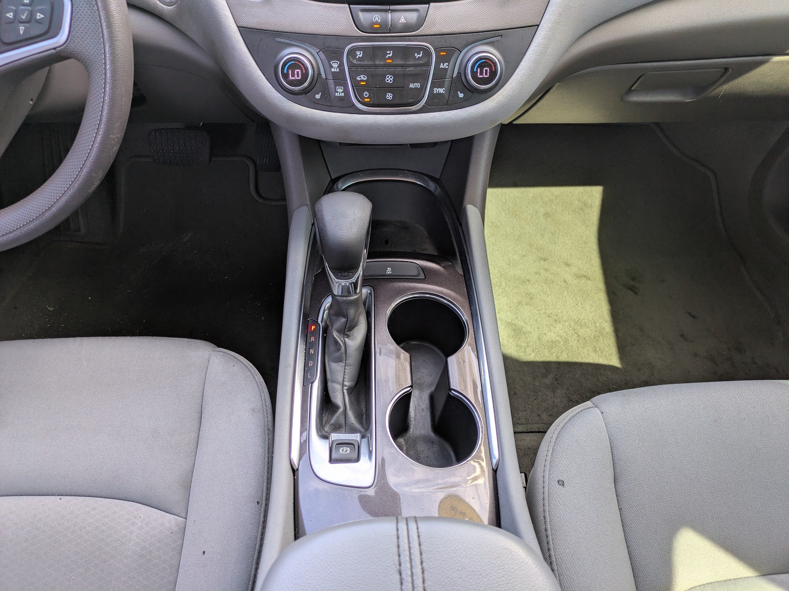 Used 2022 Chevrolet Malibu LT FWD image 18