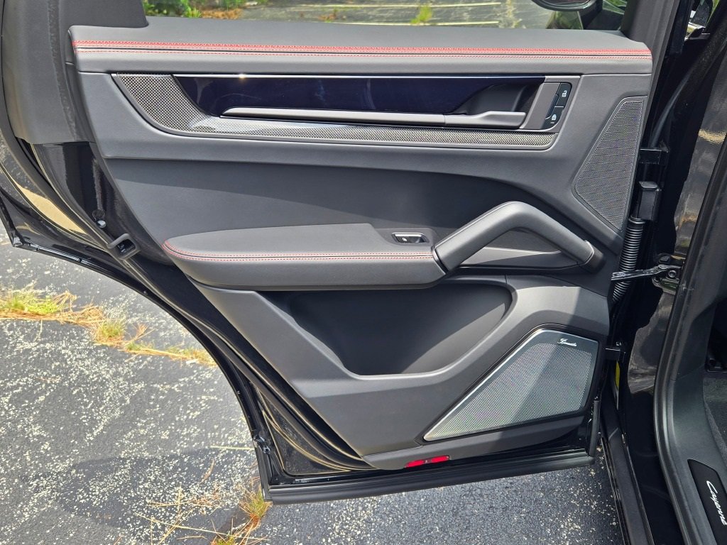 New 2025 Porsche Cayenne GTS image 30