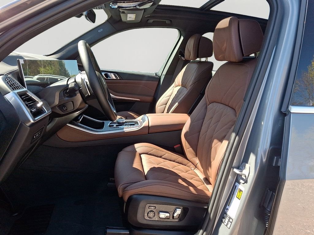 Used 2026 BMW X5 xDrive40i AWD/4WD image 14