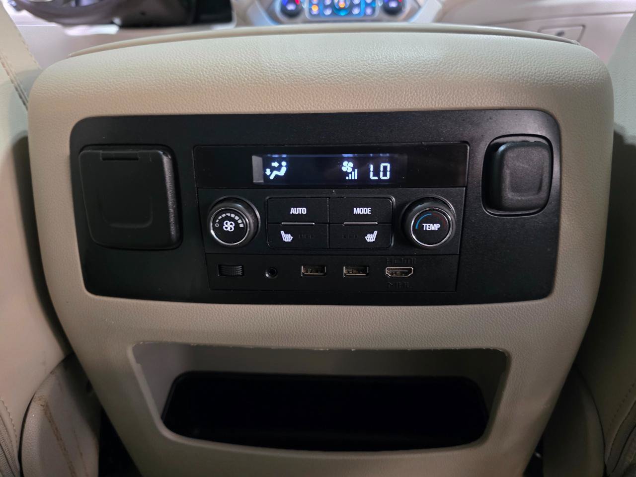 Used 2017 GMC Yukon XL Denali w/ Open Road Package AWD/4WD image 29