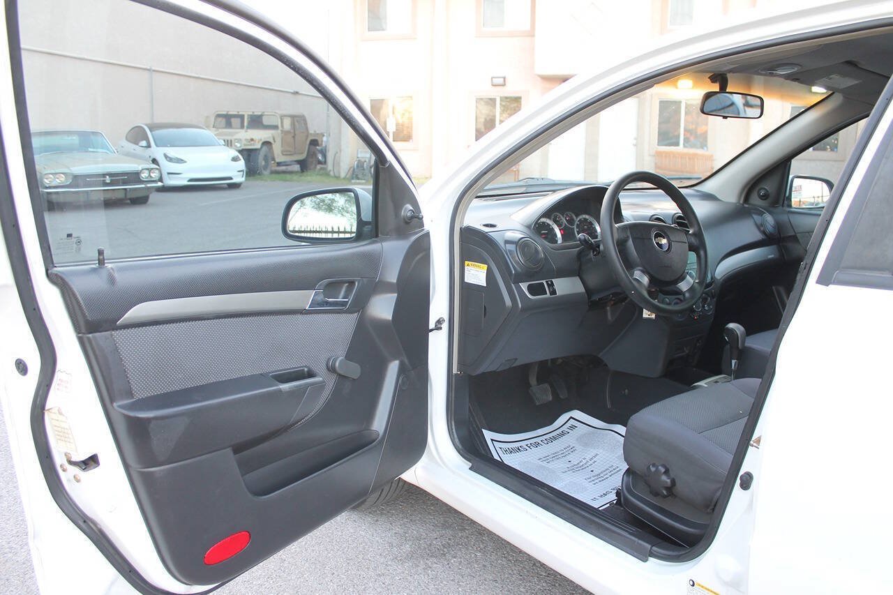 Used 2007 Chevrolet Aveo LS FWD image 20
