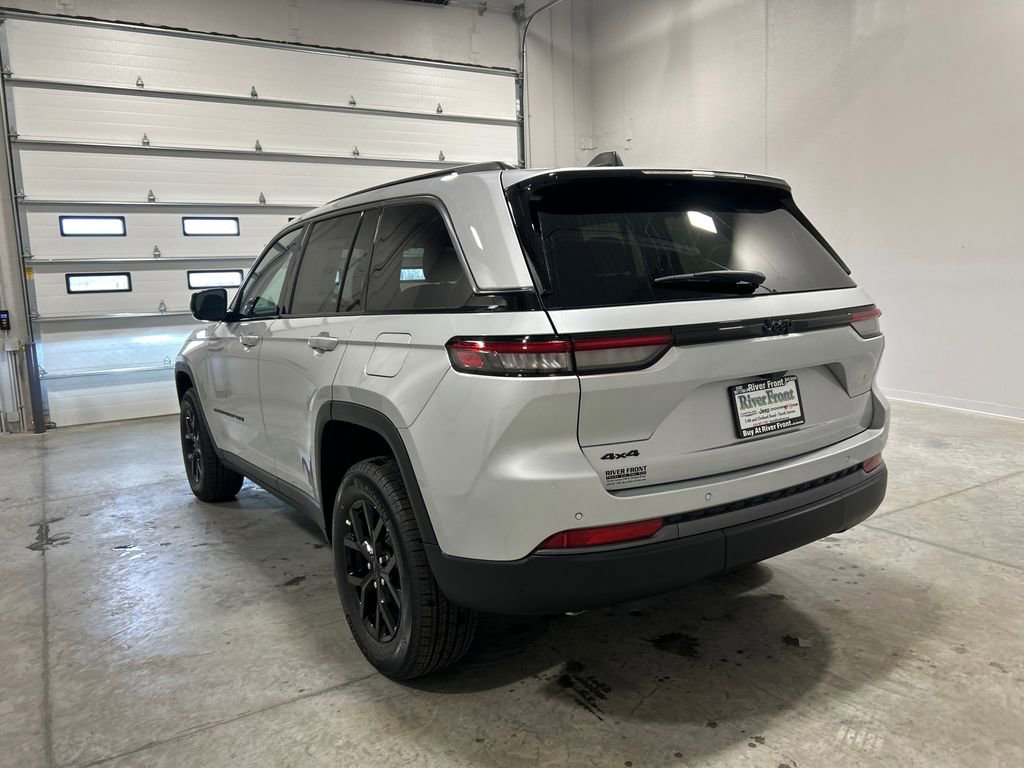 New 2026 Jeep Grand Cherokee Altitude AWD/4WD image 8