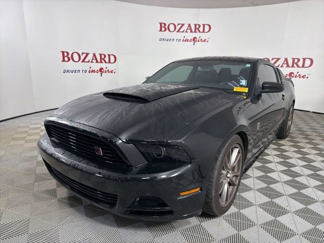 Used 2014 Ford Mustang Premium RWD image 4