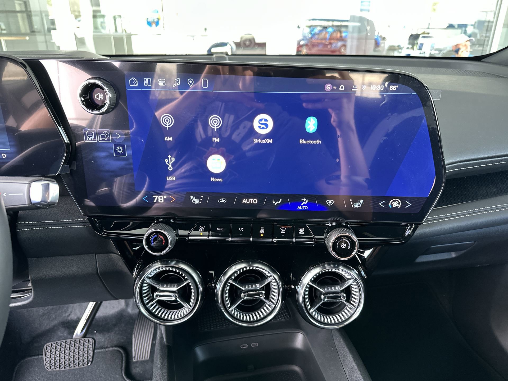New 2026 Chevrolet Blazer EV LT FWD image 13