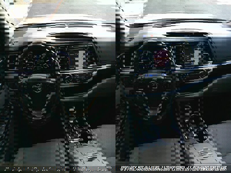 Used 2015 Toyota Highlander Limited image 39