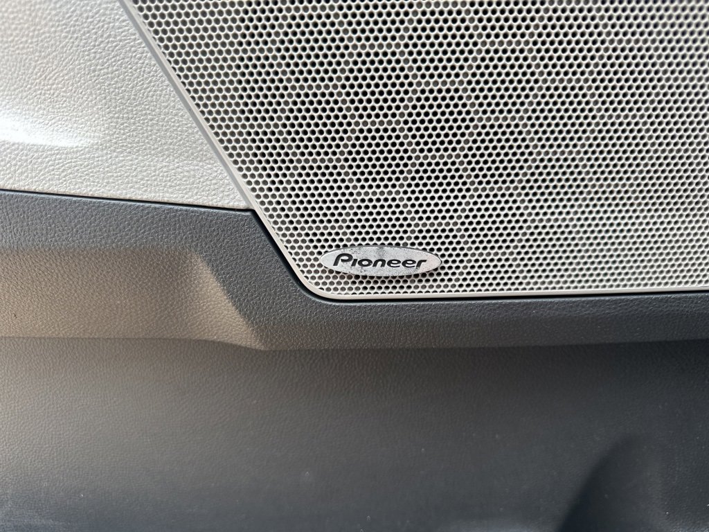 Used 2015 GMC Terrain SLT image 16