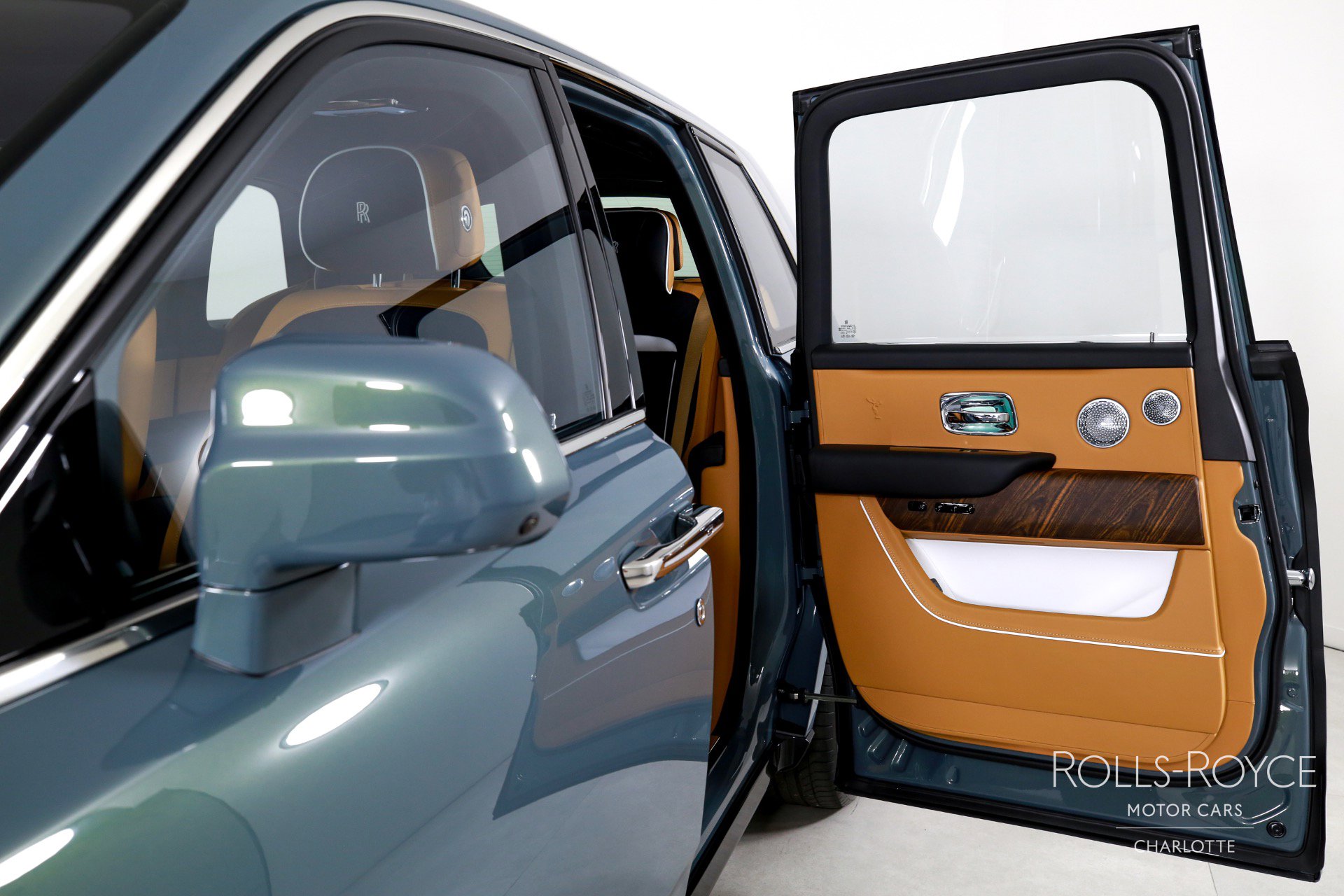 Certified 2025 Rolls-Royce Cullinan image 18