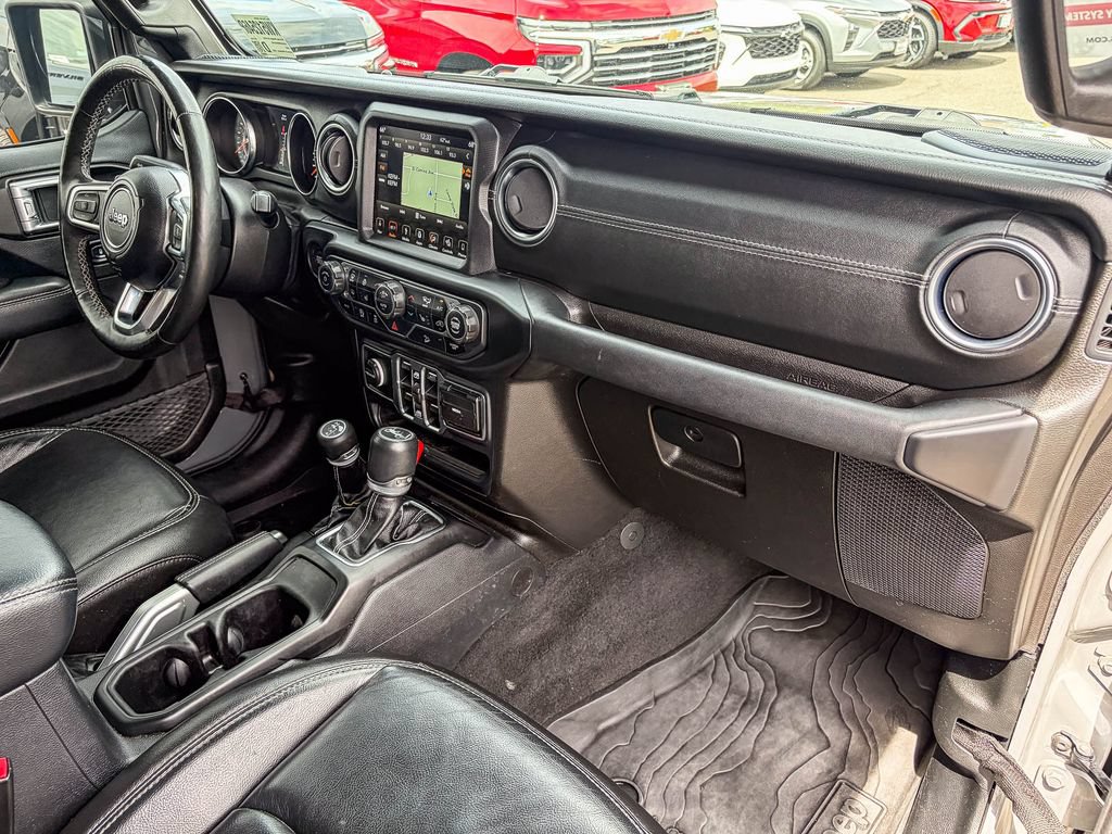 Used 2019 Jeep Wrangler Unlimited Sahara AWD/4WD image 33