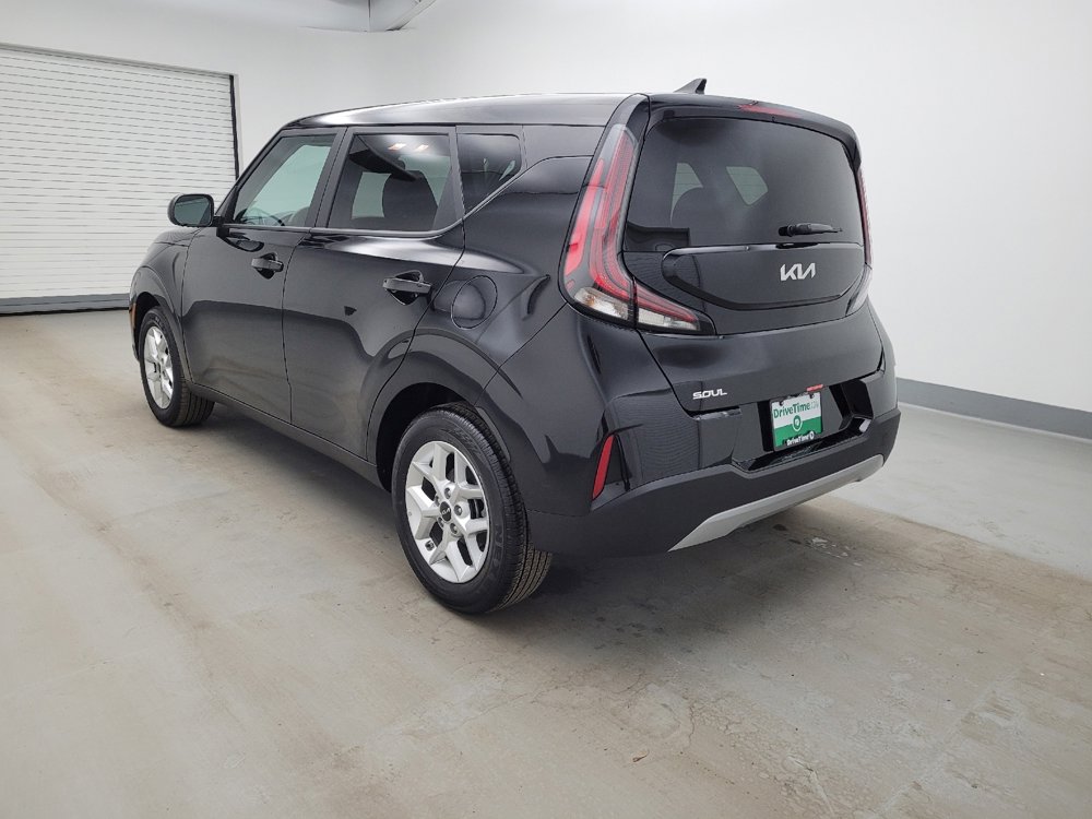 Used 2025 Kia Soul LX FWD image 5
