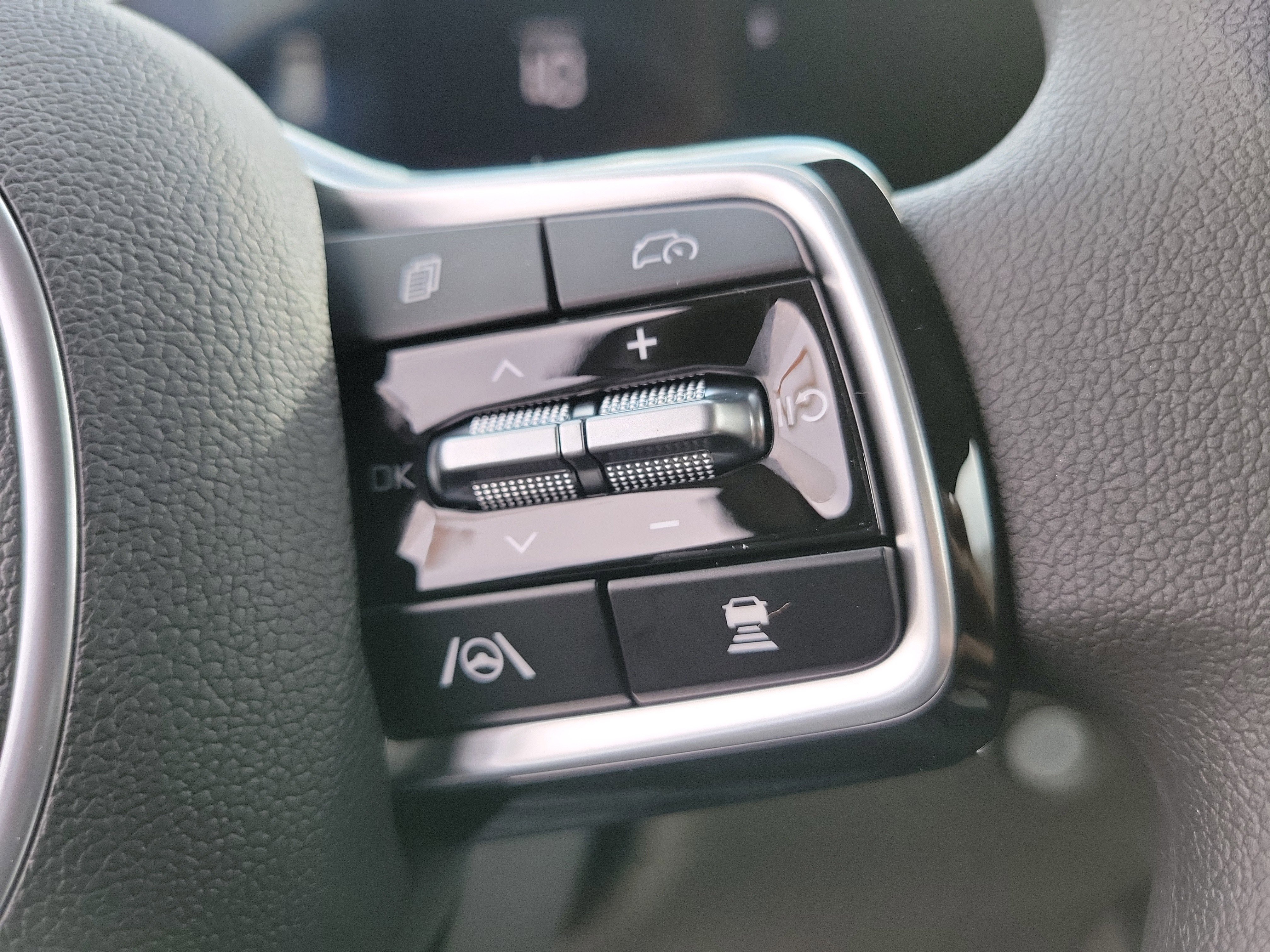 New 2026 Kia Carnival LX image 22