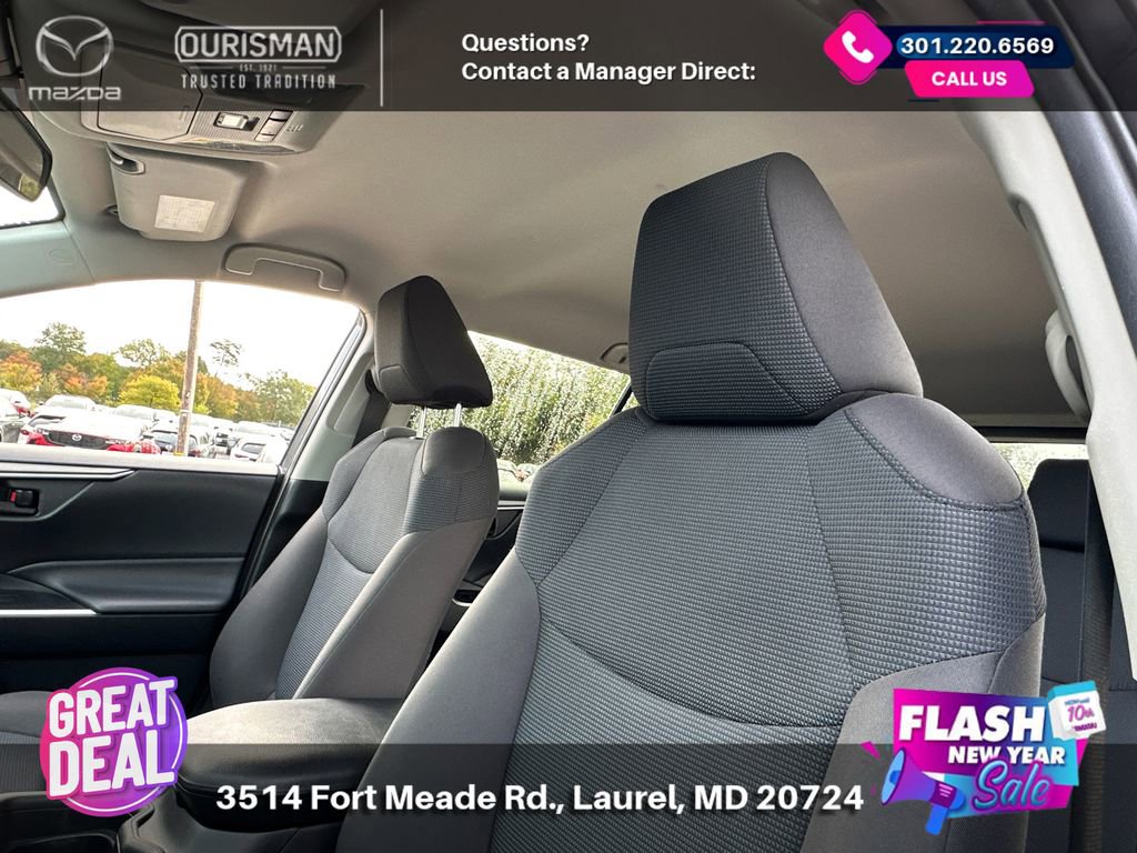 Used 2020 Toyota RAV4 LE image 19