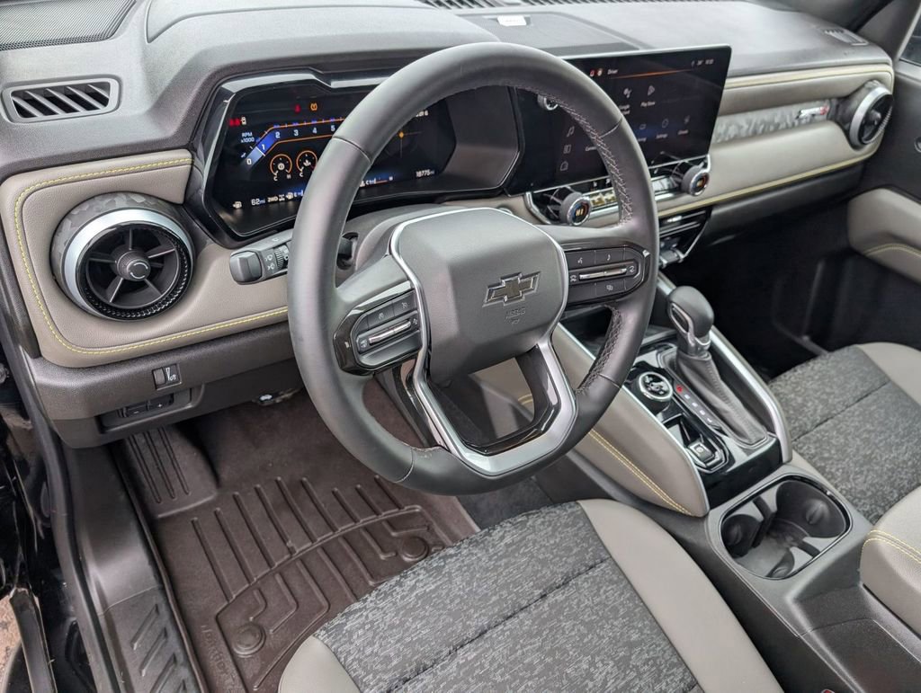 Used 2024 Chevrolet Colorado ZR2 w/ Technology Package image 18