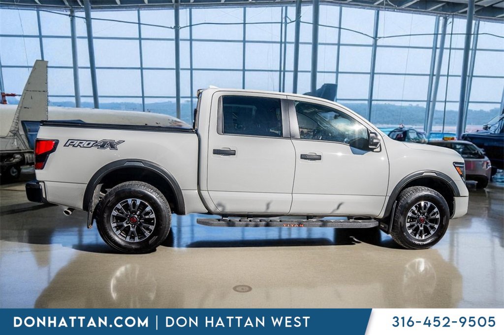 Used 2023 Nissan Titan PRO-4X w/ Pro-4x Convenience Package image 29