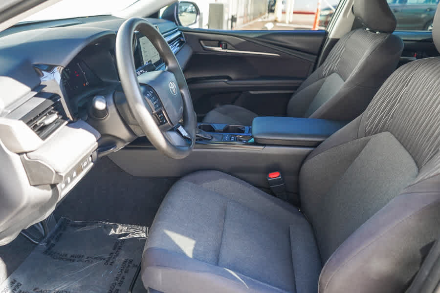 Used 2025 Toyota Camry LE FWD image 19