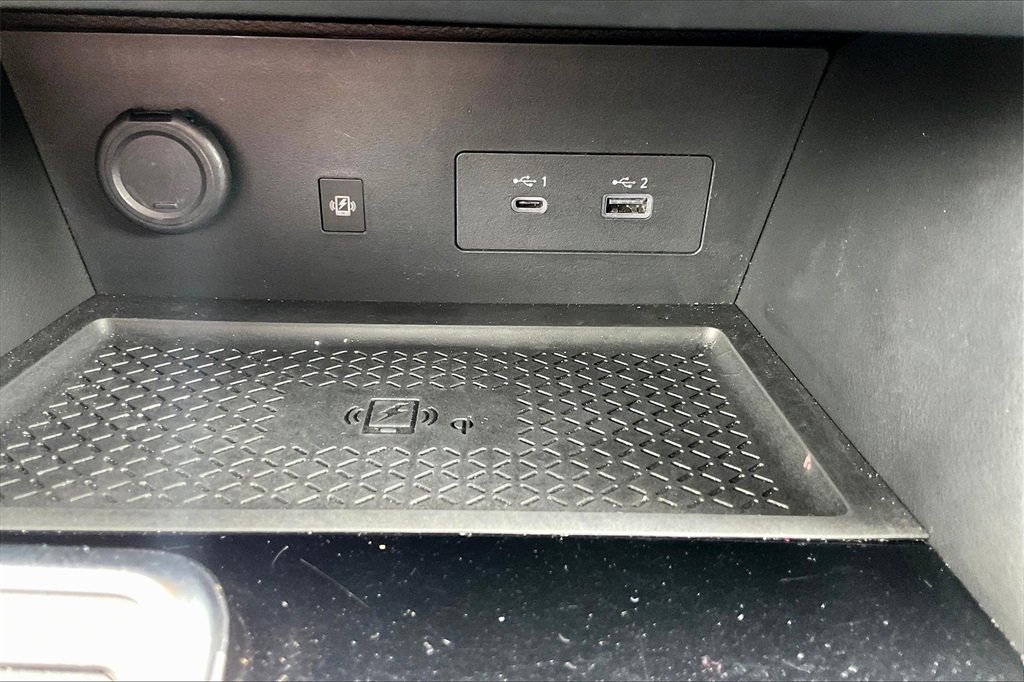 Used 2024 Nissan Pathfinder Platinum image 33