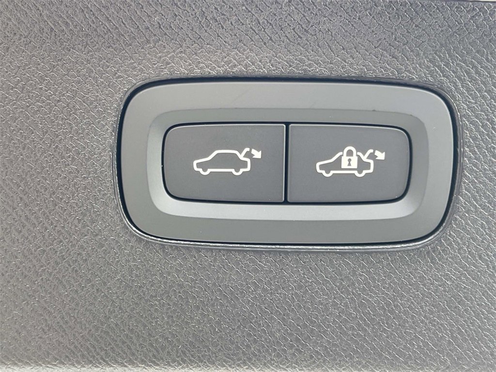 New 2026 Volvo XC90 T8 Ultra image 13