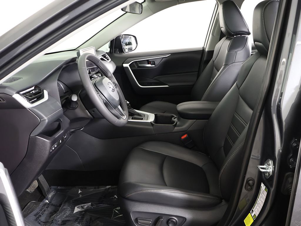 Used 2025 Toyota RAV4 XLE Premium w/ Weather Package FWD image 33