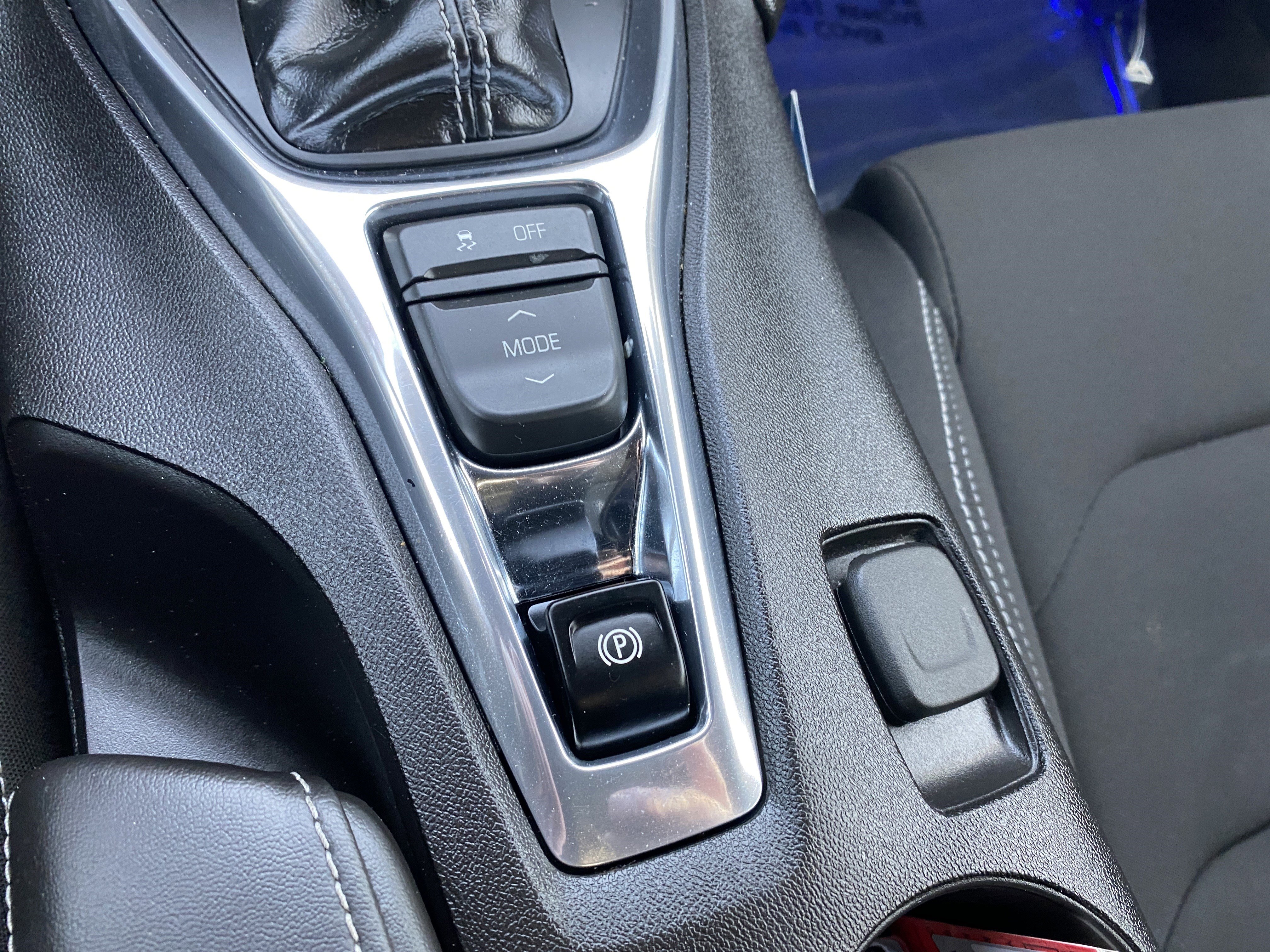 Used 2018 Chevrolet Camaro LT image 32