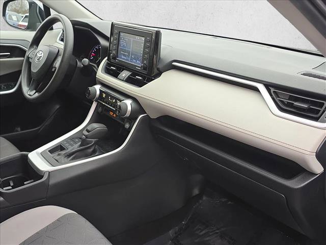 Used 2022 Toyota RAV4 XLE image 21