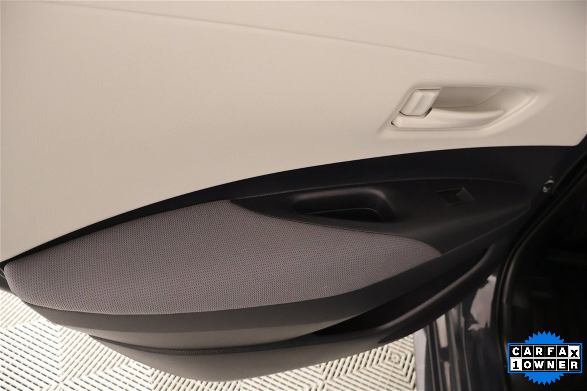 Used 2025 Toyota Corolla LE image 15