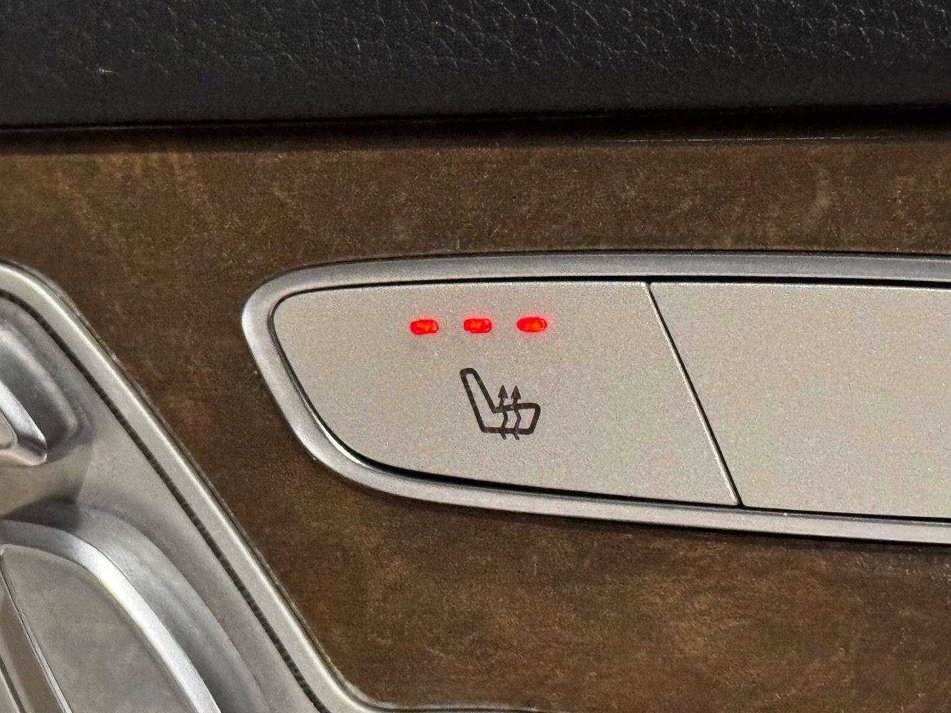 Used 2017 Mercedes-Benz C 300 4MATIC Sedan w/ Premium 1 Package image 34