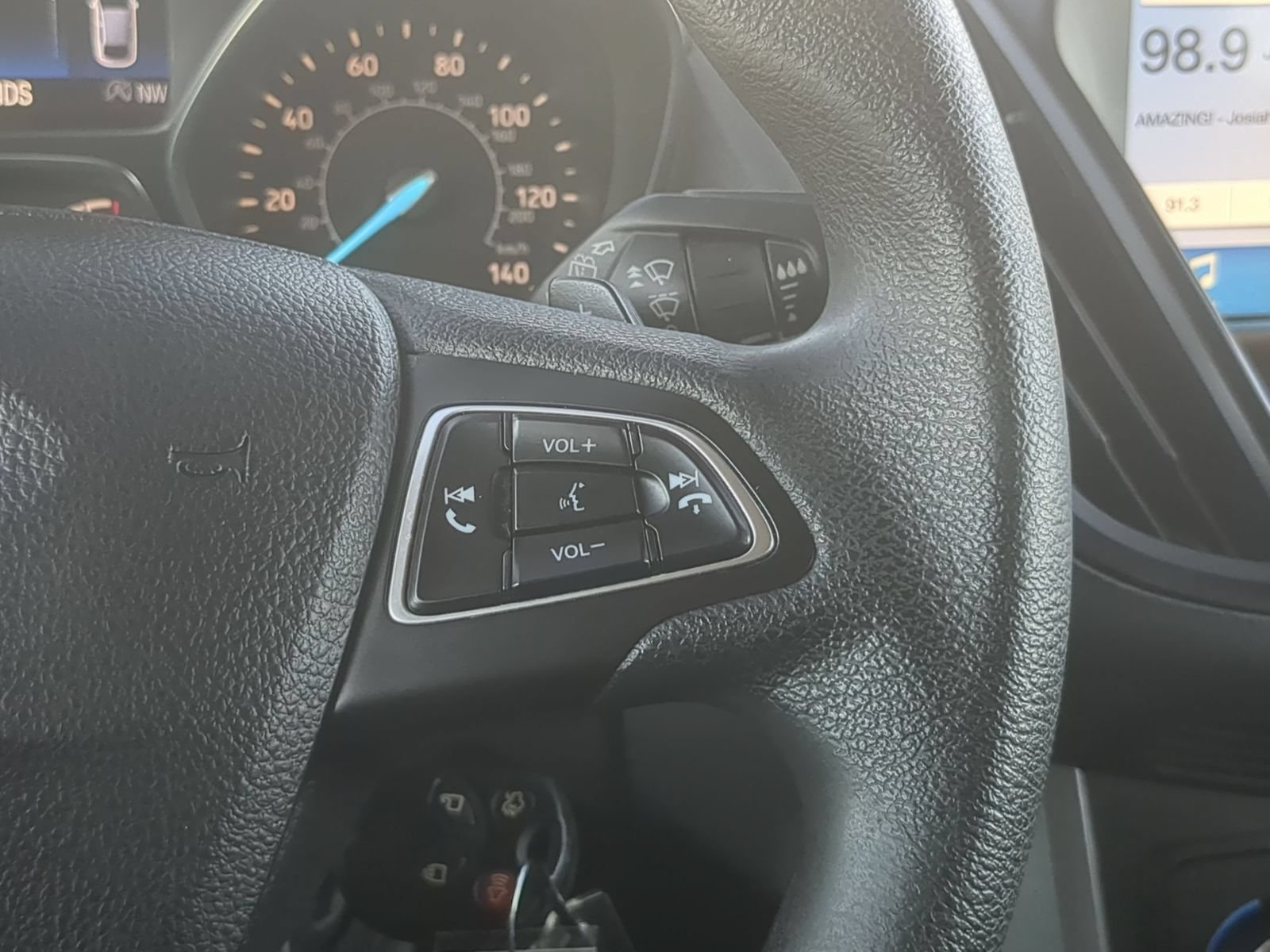 Used 2017 Ford Escape SE w/ Equipment Group 201A AWD/4WD image 18