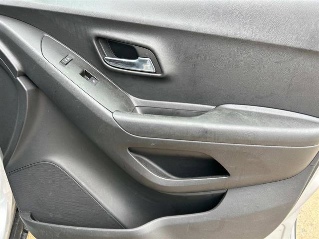 Certified 2022 Chevrolet Trax LT w/ LT Convenience Package image 24