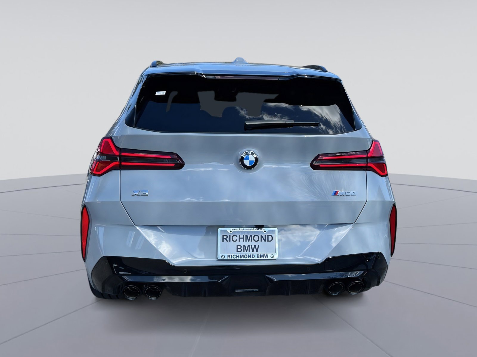 Used 2025 BMW X3 M50 w/ Premium Package image 4