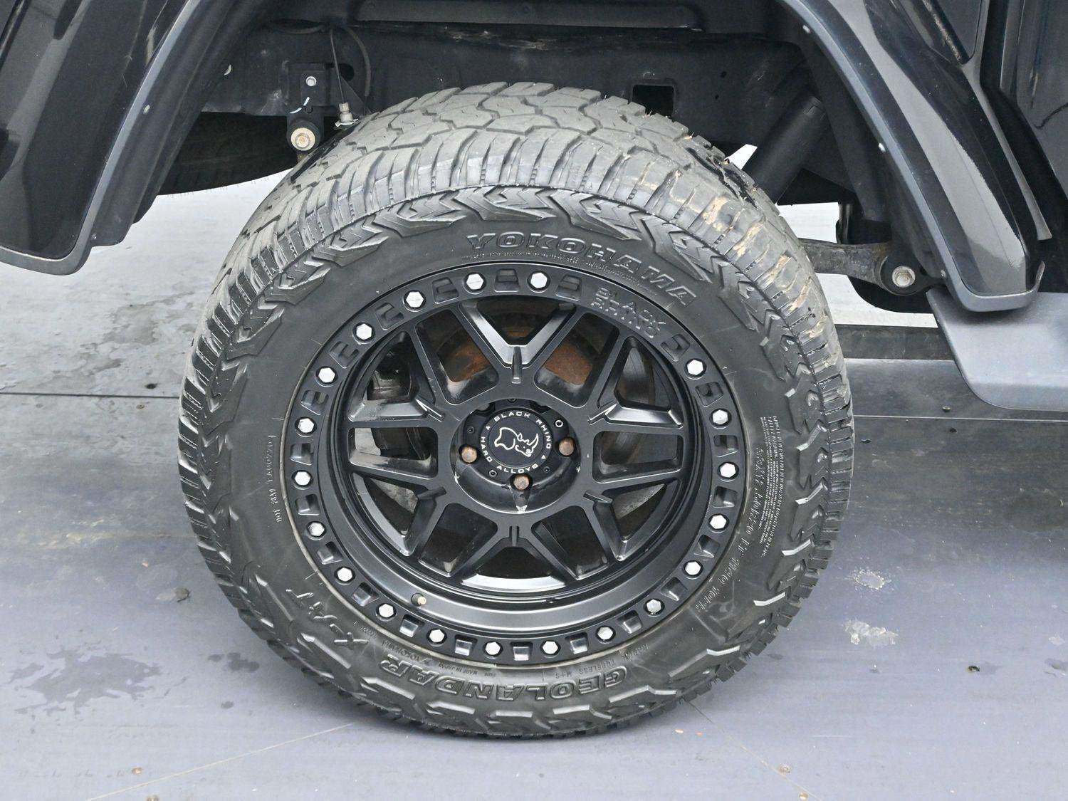 Used 2021 Jeep Gladiator Overland image 34