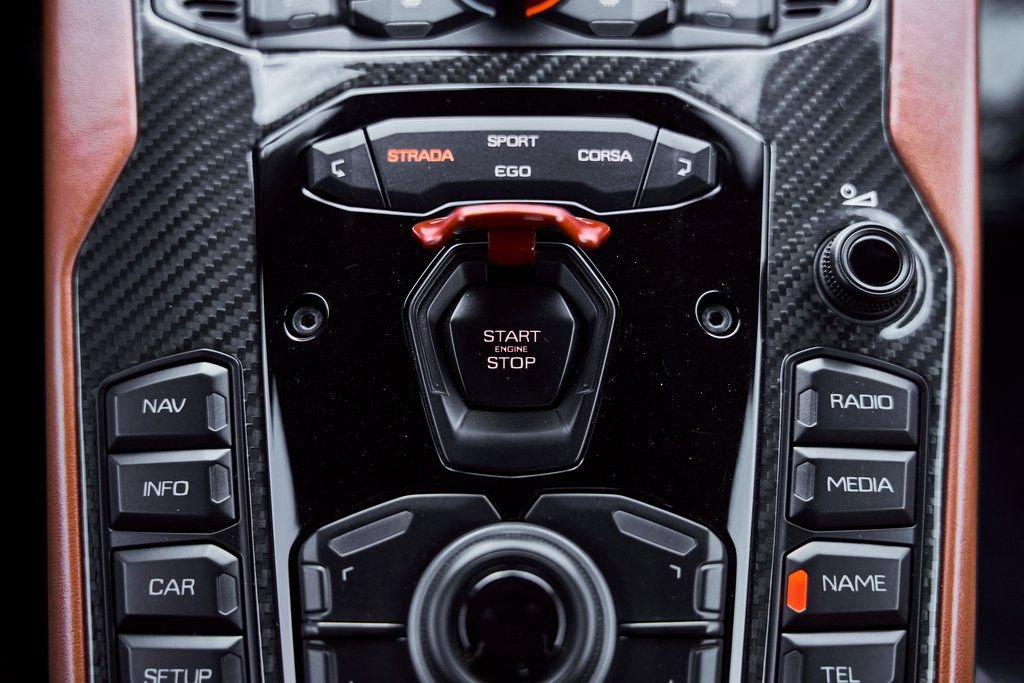 Used 2018 Lamborghini Aventador S AWD/4WD image 69