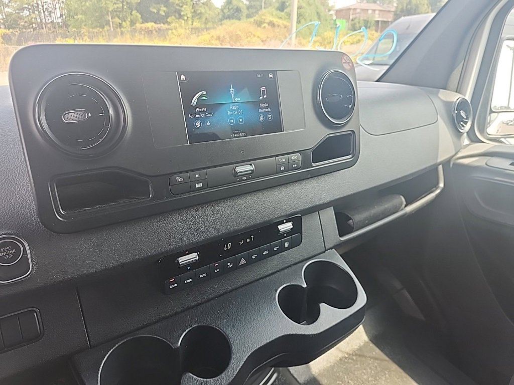 Used 2024 Mercedes-Benz Sprinter 2500 image 18