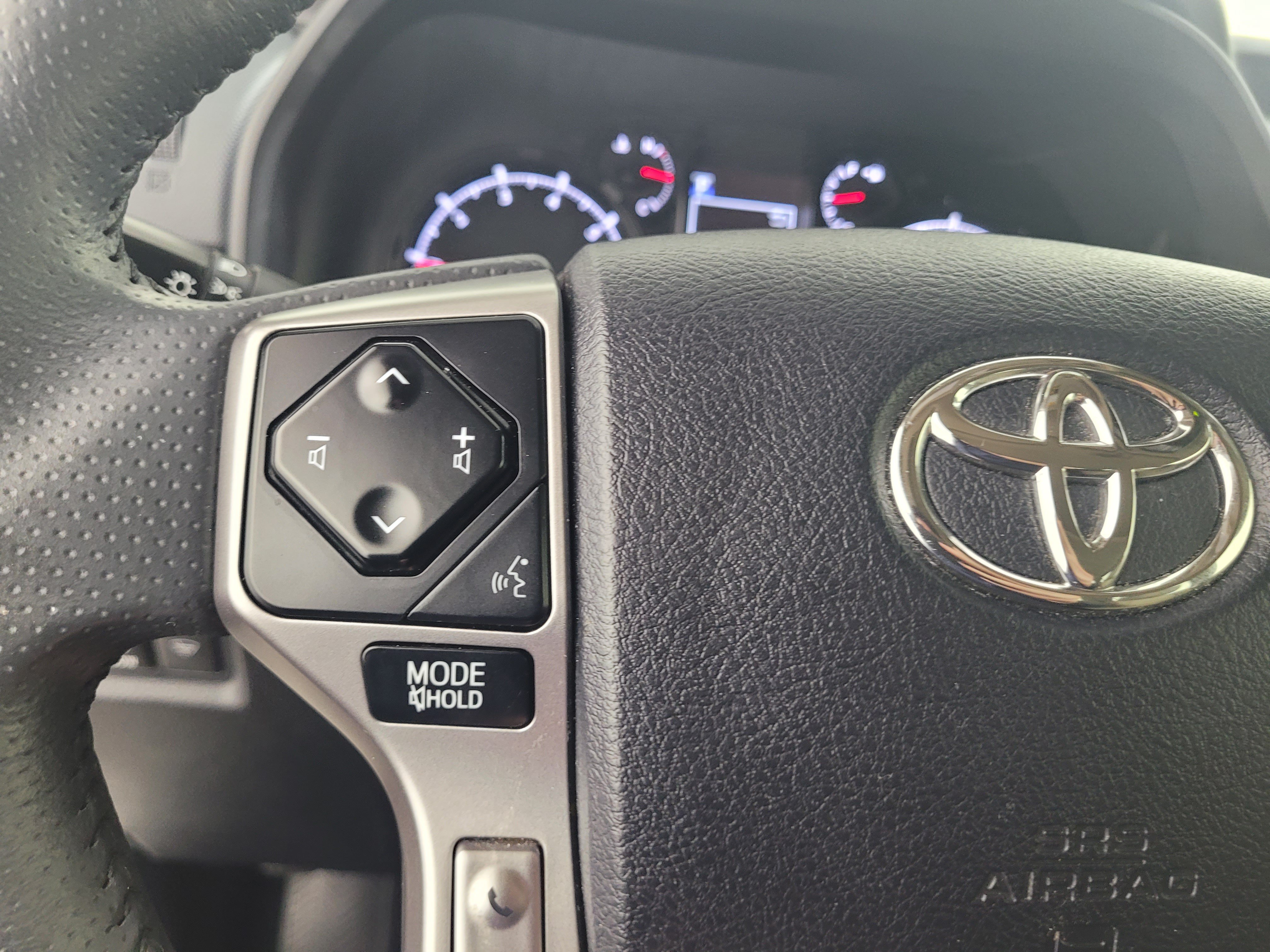 Certified 2022 Toyota 4Runner SR5 Premium w/ Moonroof Package AWD/4WD image 32
