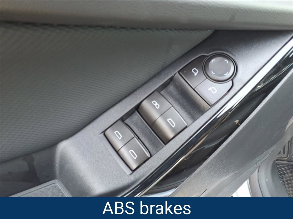 New 2026 Chevrolet Equinox LT w/ Safety and Technology Package image 6