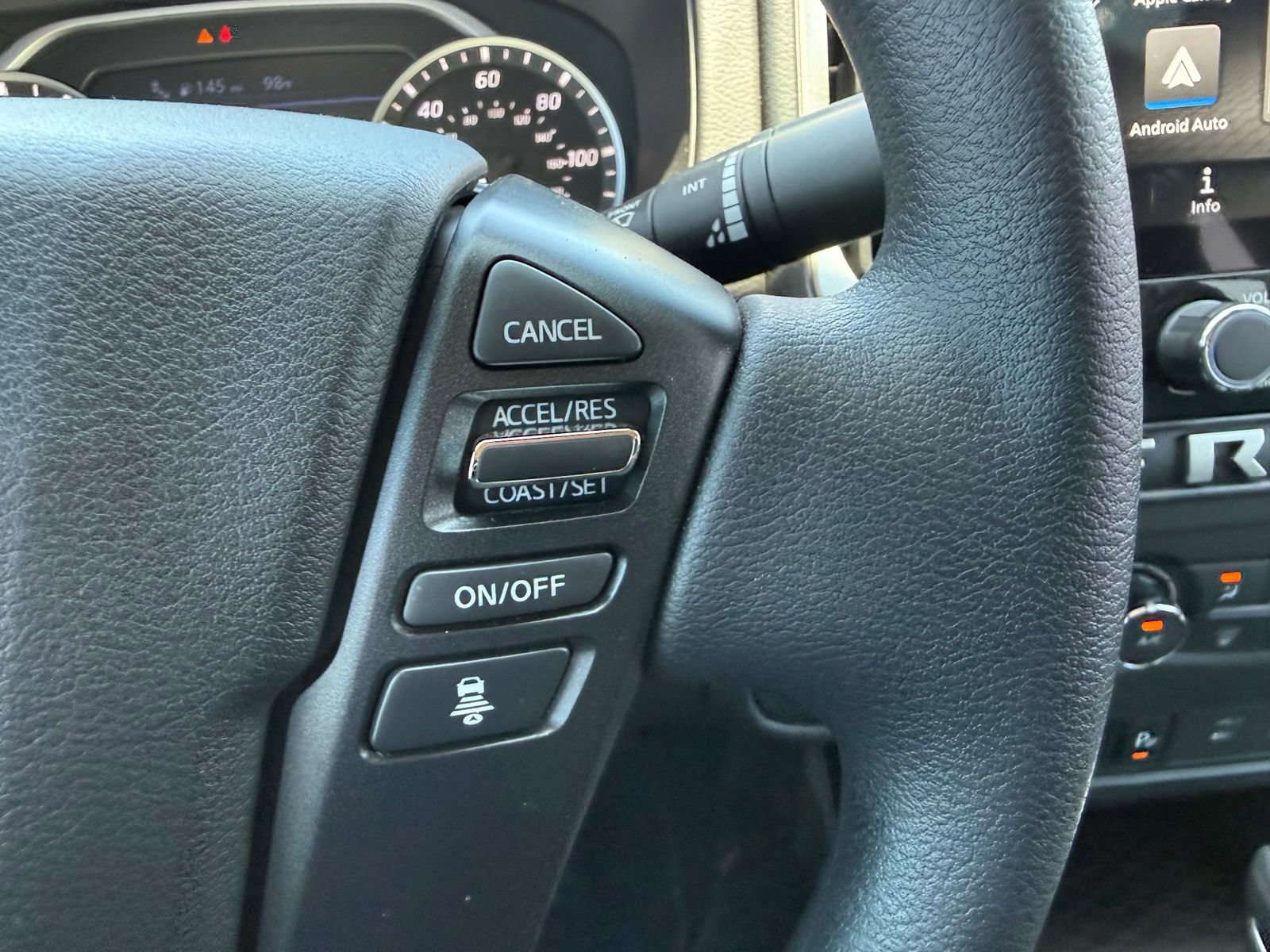 Used 2025 Nissan Frontier SV RWD image 17