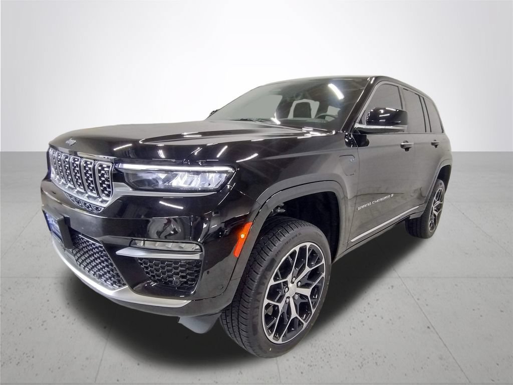 Used 2023 Jeep Grand Cherokee Summit AWD/4WD image 2