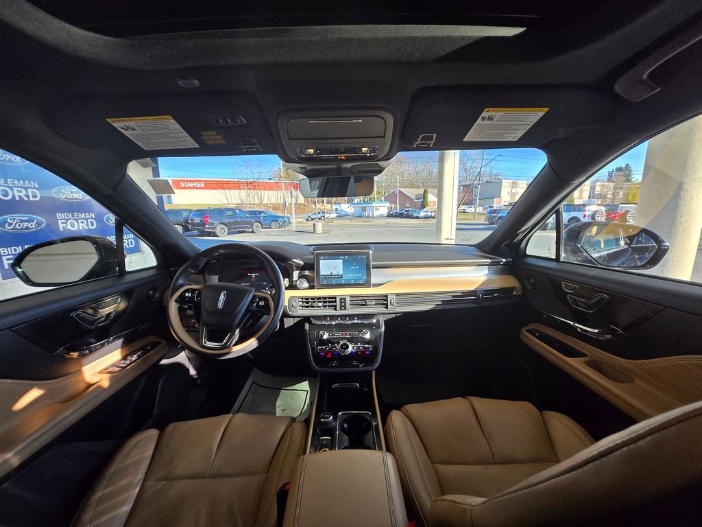 Used 2022 Lincoln Corsair Reserve w/ Equipment Group 201A image 25