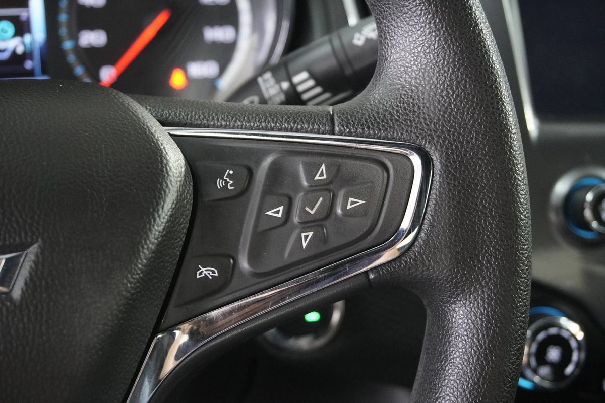 Used 2017 Chevrolet Cruze LT w/ Sun And Sound Package FWD image 16