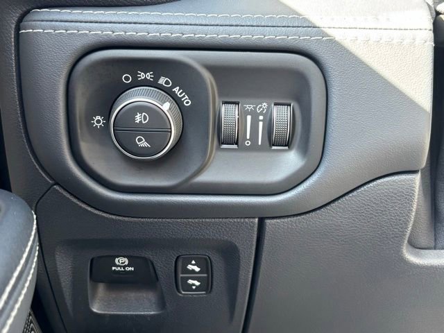 Certified 2022 RAM 1500 Limited image 40