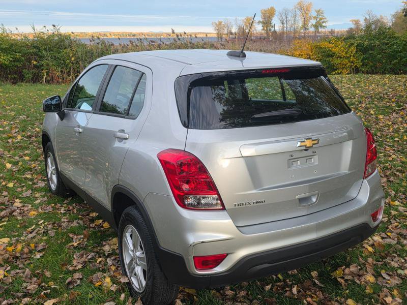 Used 2018 Chevrolet Trax LS image 25