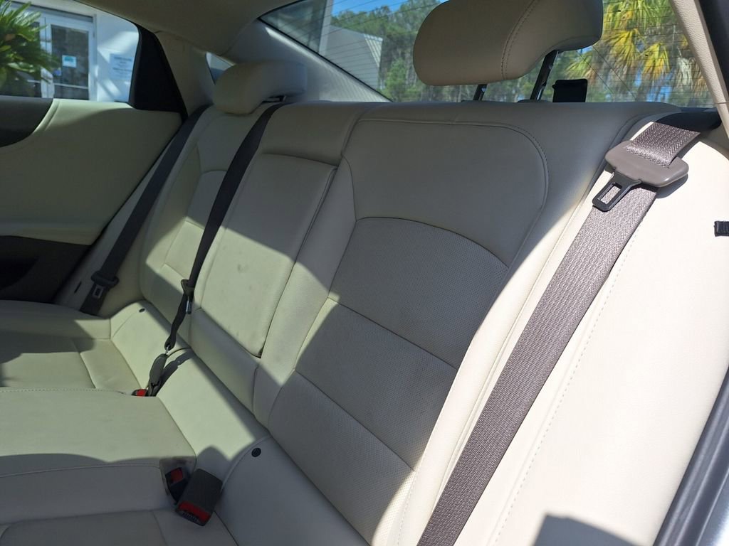 Used 2024 Chevrolet Malibu LT image 23